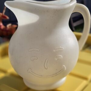 Rare vintage 1980s Kool-Aid Man 2 Quart Pitcher in white